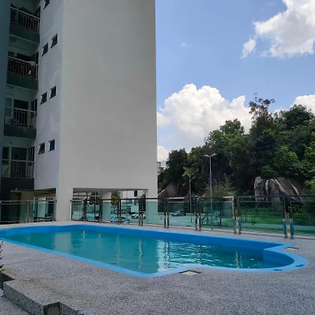Sutra Damai Seaview Apartment Kuantan Exterior photo
